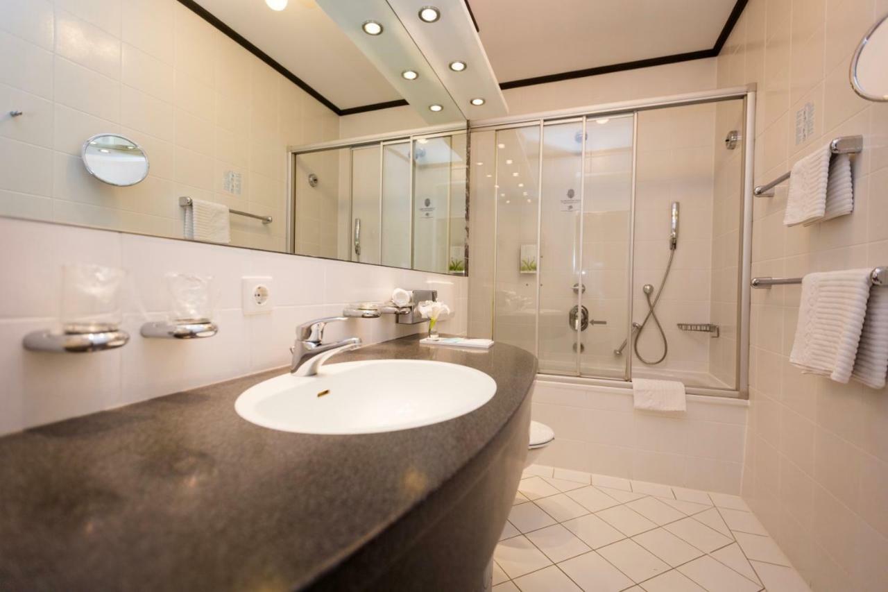 Hotel Burghof 호프 외부 사진